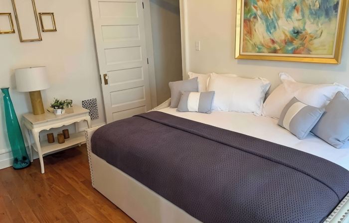 SERENITY IN THE CITY - 5 BR College Ave by F & M
