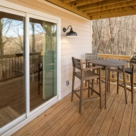 Charming townhome with 2 master suites, WiFi, AC in tranquil Sugar Mountain