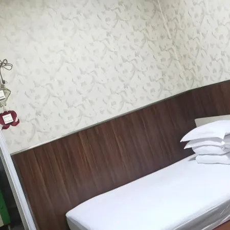 Lilac Hotel