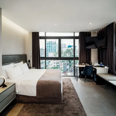 M Hotel Saigon Hotels near Saigon Garden
