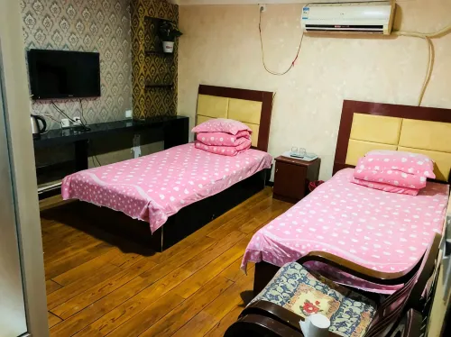 Xinhualong Business Hotel