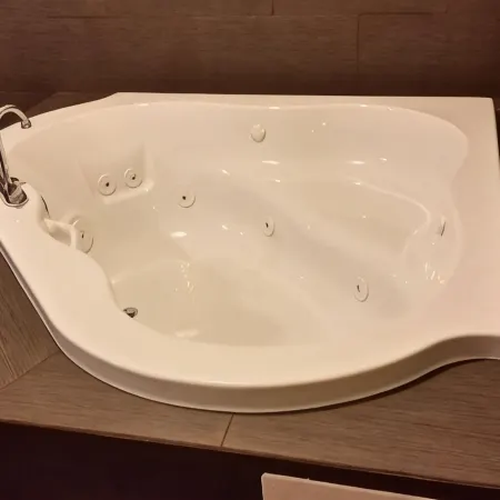 New American Inn & Suites
