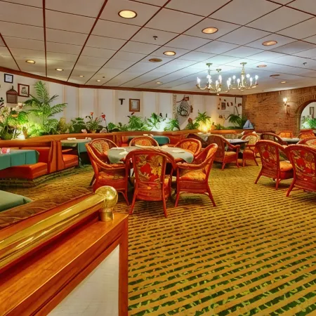 Mcm Elegante Hotel