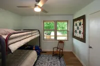 The Sheepfold: Remodeled Ranch Home,  Six Stall Horse Barn on Working Farm! - 3성급