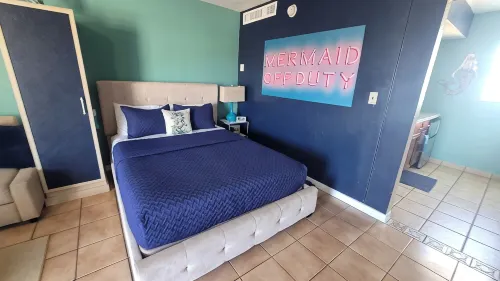 Oceanview Daytona Beach Studio • Off Duty Mermaid • Pool, Sleeps 4 - Condos