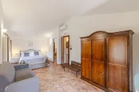 PRIVATE LUXURY VILLA WITH HEATED SWIMMING POOL AND  JACUZZI - 民宿
