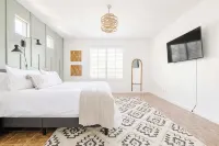 Village House: Pool, Spa, Golf!