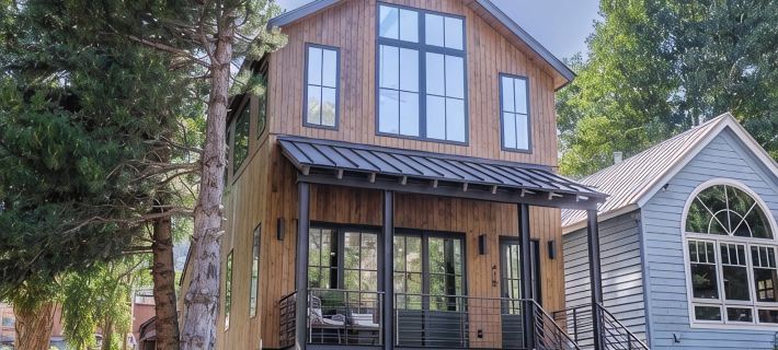 New Luxury Home in the Heart of Ouray, Walk Main St, Breathtaking Views, AC Hotels in Ouray