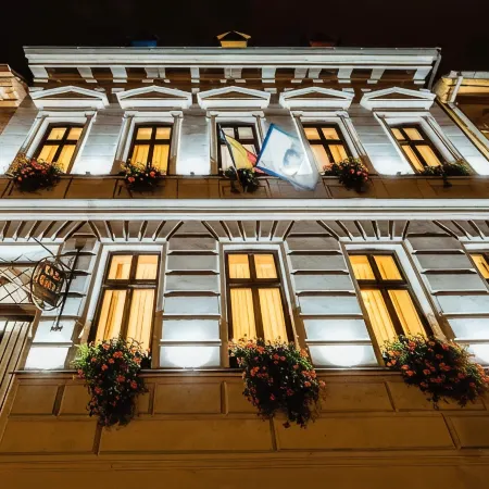 Casa Chitic - Hotel & Restaurant- STR Nicolae Balcescu 13