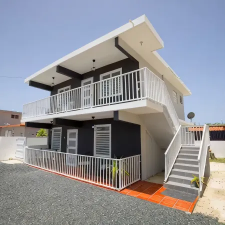 R&V Combate Beach House for 12 with Private Pool