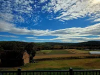Just Like Home, brand new 2 bedroom rancher with full kitchen. - Homestays