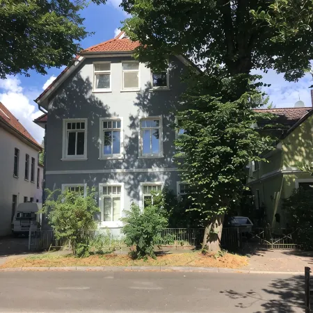 Charming apartment in an old building near the center