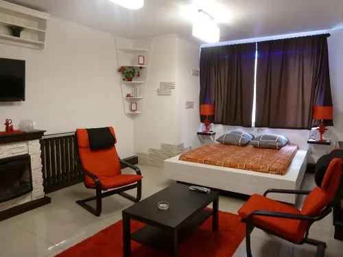 Good Night House Guest House - Хоумстей