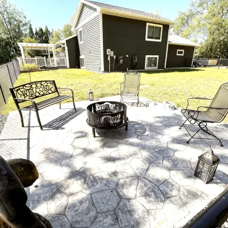 Modern  • Attached Garage • Dog Friendly • Atv & Sled Friendly