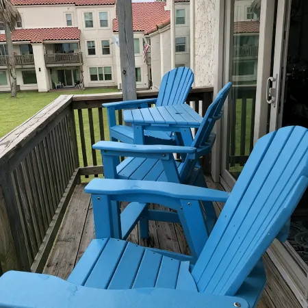 Beautiful Waterfront Allegro North, Private Fishing Pier, Pool, Green Space