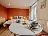D-DAY SUITES:Terra 25m²/City center/2min walk to train station / 20min to Utah Beach Hotels in Carentan