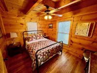 Wrangler's Den Cabin at Country Manor Acres - 4つ星
