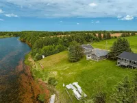 Water Front with Access: Sauna & Hot Tub, Dock, 3 Bedrooms - 3-Star