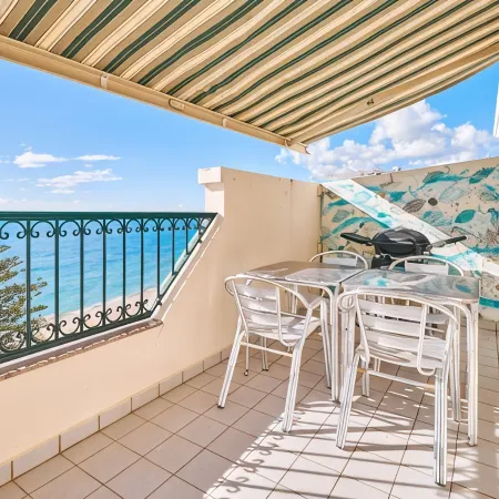 Apartment Meerlust with Fantastic Sea View and Large Balcony and Garage