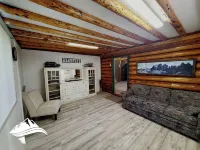 Comfortable Log Cabin w/AC ~ Downtown Seeley Lake! - Homestays