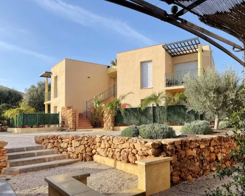 Plage du Capelan | Parking | Private garden | Air-conditioned | Peace and quiet guaranteed Hotels in Bandol