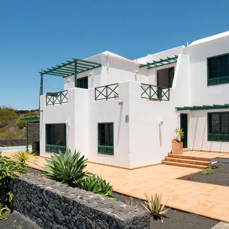 Luxury villa, swimming pool, sea views, A/C, BBQ, WIFI,