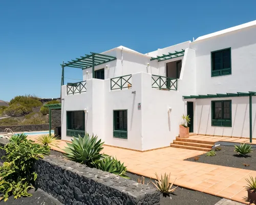 Luxury villa, swimming pool, sea views, A/C, BBQ, WIFI, Hotels in Conil