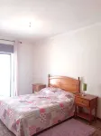 2 bedroom apartment 5 minutes from the beach with sea views!