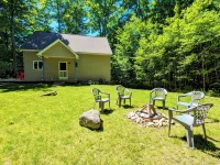 Tranquil Woodsy Getaway in Leelanau Peninsula - Golf, Wineries, Hiking, Beaches! - Hytter