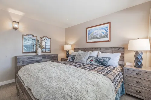 Awesome Mammoth Condo in Ideal Location near Slopes & Adventure - Swimmingpools