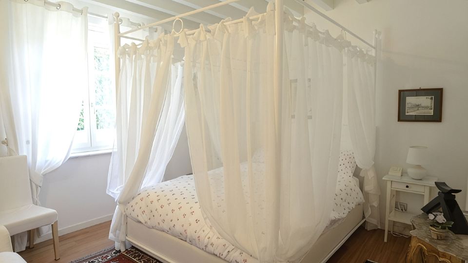 Apartment in Villa with Garden and Sea View
