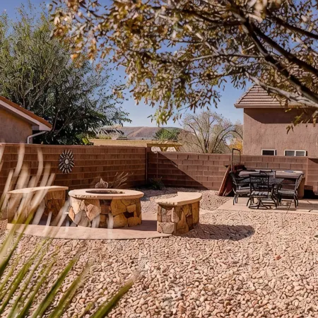 The Watchman, Gateway to Zion - Hot Tub // Fire Pit