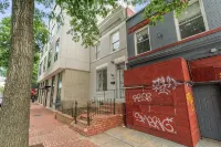 Basement Unit 1-bedroom with AC and WiFi in beautiful Washington - Homestays