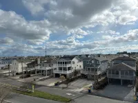 Plan your getaway in our brand new 5-bedroom home in welcoming Bethany Beach.