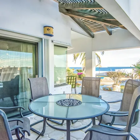 Casa Sunny Days - home in Private Gated Community w/Private Pool, Hot Tub, A/C