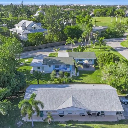 Charming Naples Retreat – Your Perfect Getaway!
