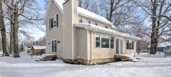 This newly renovated house has 4 bedrooms & 2 bathrooms in Clarklake Michigan. Hotels in Jackson County
