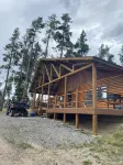 Mountain cabin with trail access and optional heated shop - Chalets
