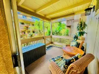 TOTALLY REMODELED Tropical Paradise Studio with A/C & washer/dryer - Wifi