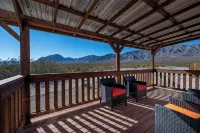 Starry Skies Glamping w/ EV Charger, Stargazing, Hiking