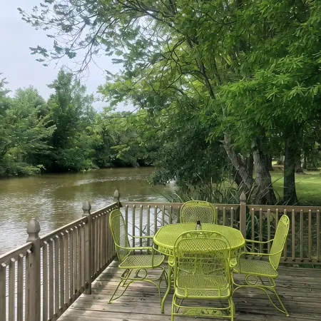 Experience Louisiana, Cabin on Bayou Petite Anse, centrally located in Acadiana