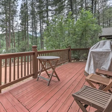Luxury Cabin, Game Room, Firepit, Deck w/Mtn View, Trailer Parking & Family Time