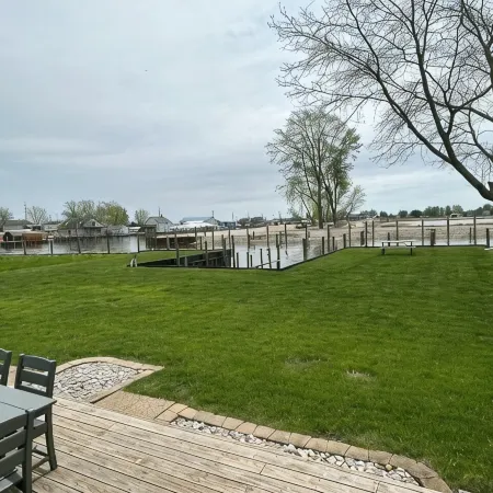 Cabana Bay Fish Camp, Lake St. Clair- Minutes to Anchor Bay