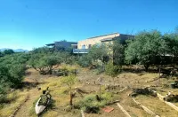 Cliff View Hacienda - Wild & Serene