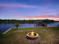Beautiful Waterfront Home on the Alafia River Hotels in Riverview