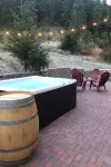 Modern Day Luxury Cabin Living! 4 Bed/4Bath, Hot Tub, 5 Acres, 15 Min to Lvnwrth