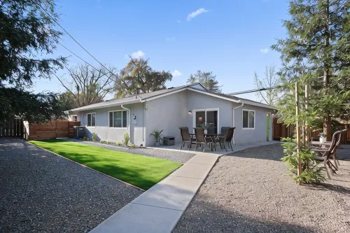 Redwoods Serenity Cottage Modesto - บังกะโล
