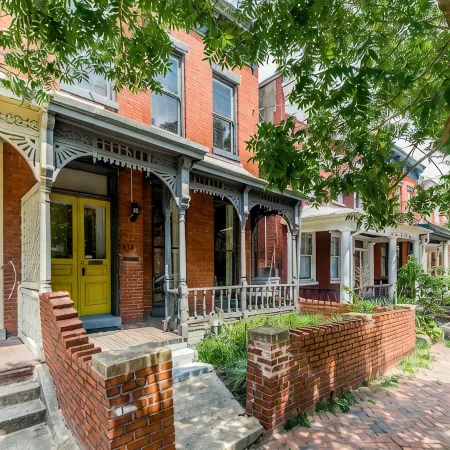 Cozy walkable downtown retreat, 3 minutes to VCU