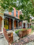 Cozy walkable downtown retreat, 3 minutes to VCU