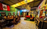 Valle Verde, Hostel & Camping